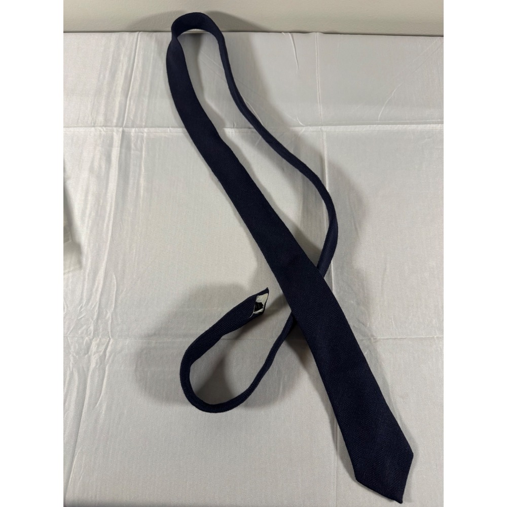 Vicky Davis New York Vintage Mens Navy Blue Textured Necktie Poly Rayon Blend